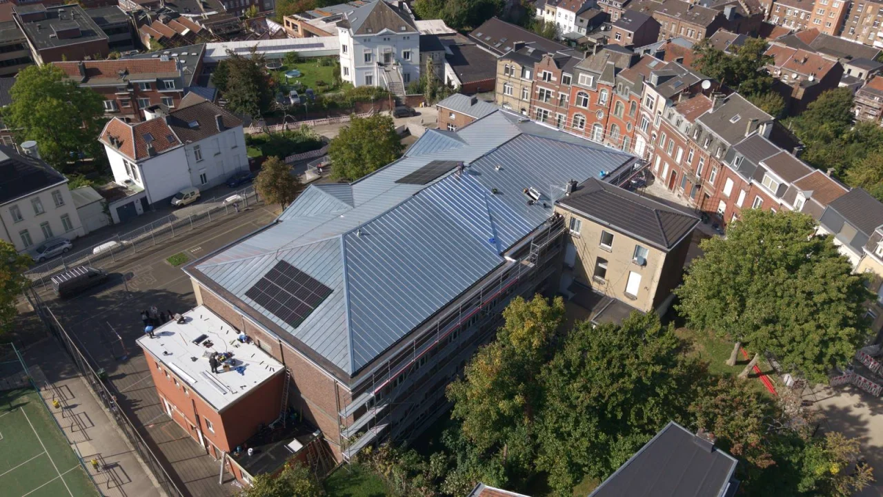 Toiture zinc École du Nord · Verviers